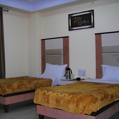 Hotel Dolphin Raipur  ภายนอก รูปภาพ